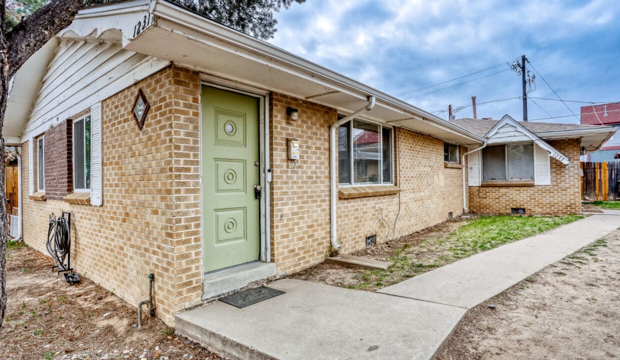 1231 Akron St. - MLS Sized - 002 - 02 Exterior Front