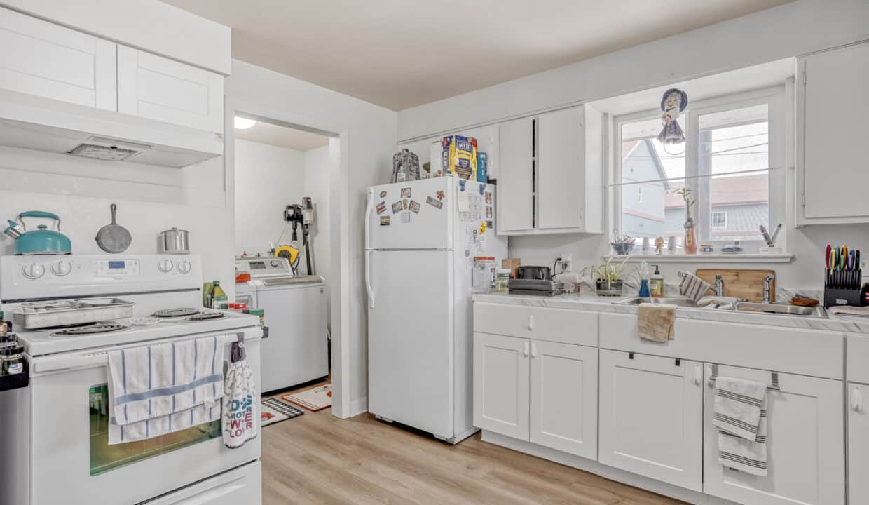 1231 Akron St. - MLS Sized - 007 - 07 Kitchen