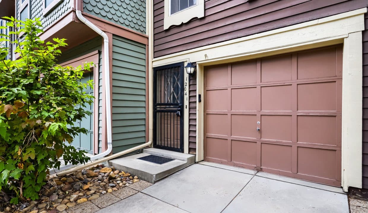 12041 E Ford Cir - MLS Sized - 002 - 02 Exterior Front
